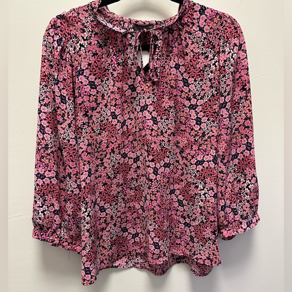 Vince Camuto Tops - Vince Camuto multicolor floral blouse size L